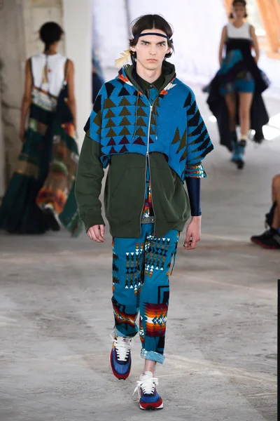 Look 7